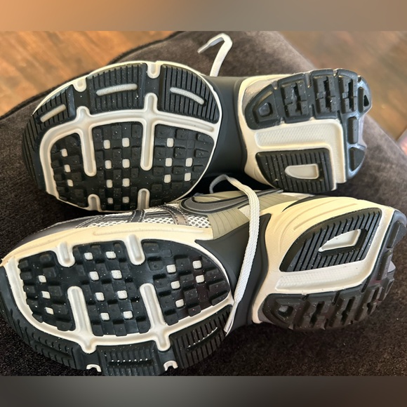 Nike V2K Run Sneakers - Picture 4 of 5